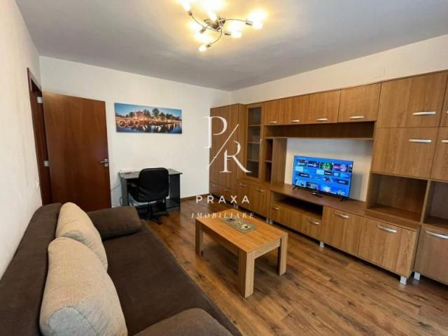 Apartament de inchiriat 2 camere si parcare zona Florilor!