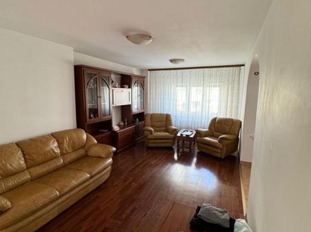 Apartament de închiriat