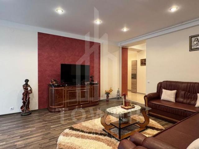 Apartament de închiriat 3 camere, 100 m², decomandat, zona Ștrand