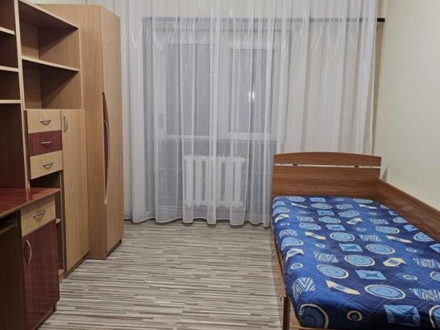 Apartament de inchiriat 3 camere zona Nicolina Cug