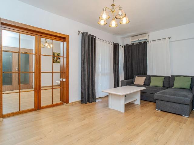 Apartament de inchiriat 3 camere zona Centru Palas Mall
