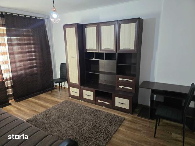 Apartament de inchiriat, 3 camere, zona Ultracentrala Iasi