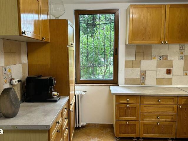 Apartament de închiriat 3 camere, Calea București/Institut