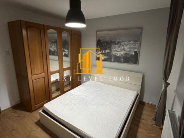 Apartament de inchiriat 3 camere decomandat