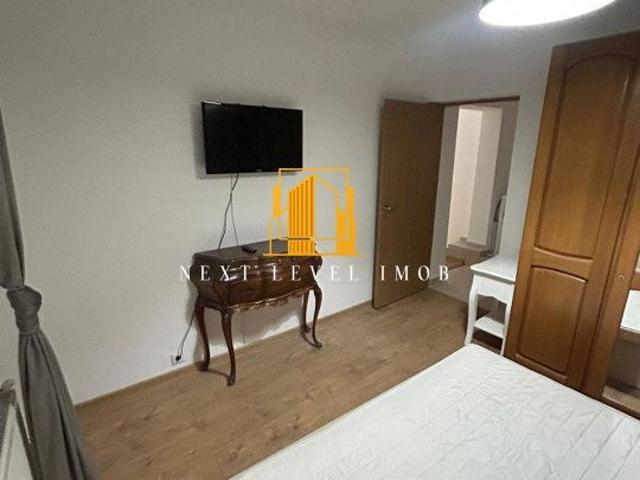 Apartament de inchiriat – 3 camere decomandat