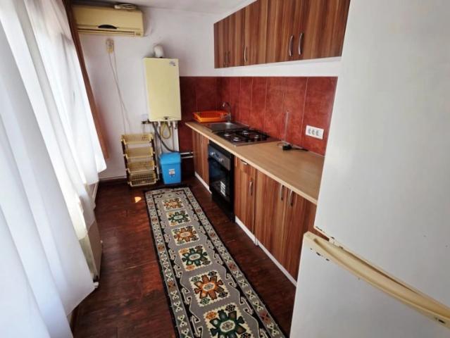 Apartament de inchiriat, 3 camere, decomandat, 70 mp, Centru, Piata Unirii, Cod 163080