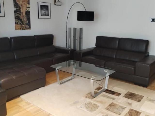 Apartament de inchiriat, 3 camere, decomandat, 98 mp, Centru, TG Cucu, Cod 162240