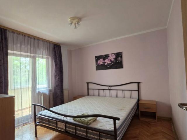 Apartament de inchiriat 3 camere, Lipovei, 80 mp, mobilat si utilat