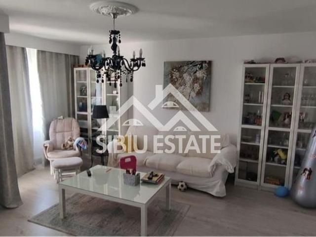 Apartament de inchiriat 3 camere mobilat si utilat in Sibiu