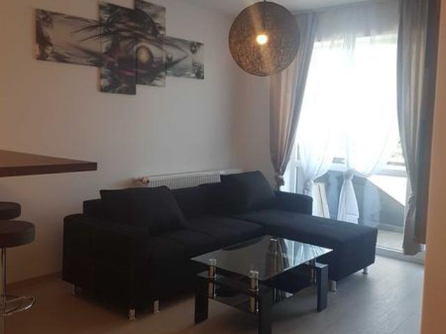 Apartament de inchiriat,3 camere,Prima Universitatii