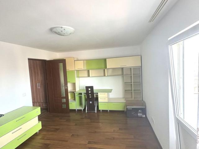 Apartament de închiriat zona Nufărul