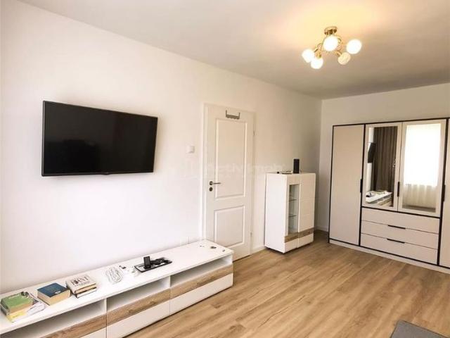 Apartament de inchiriat zona Omw Milea