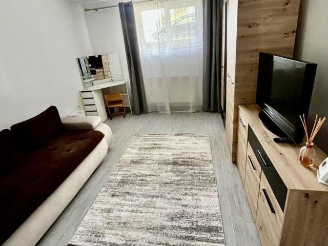 Apartament de inchiriat zona Libertații !