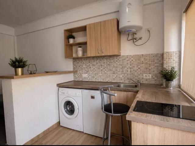 Apartament de închiriat zona Soarelui o camera – disponibil imediat