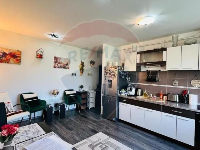 Apartament de inchiriat bloc nou zona Albina