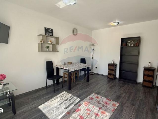Apartament de închiriat bloc nou zona Albina
