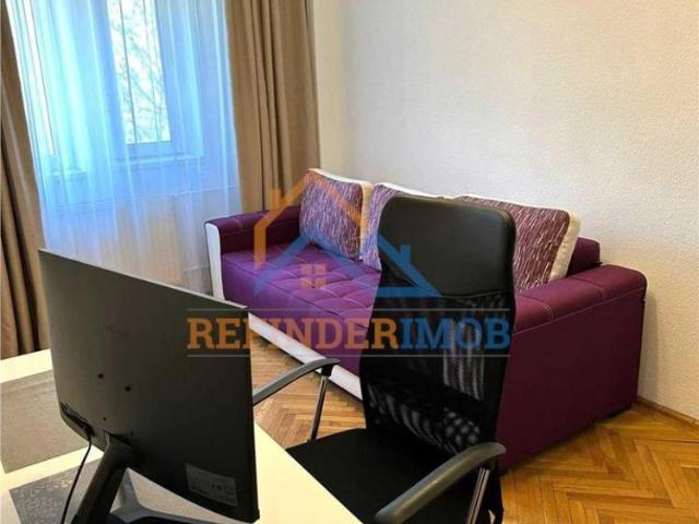 Apartament de inchiriat cu 4 camere, zona 13 Septembrie