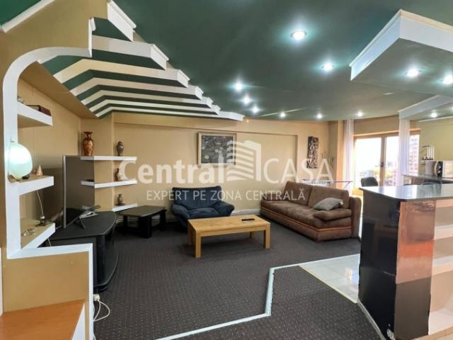 Apartament de închiriat cu 4 camere, Centru Civic