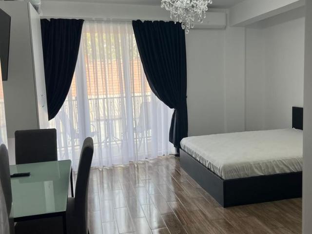 Apartament de inchiriat cu 1 camera langa Universitate cu parcare