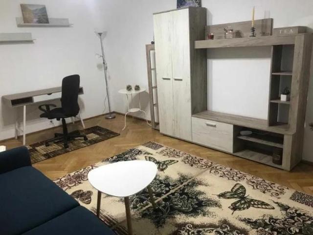 Apartament de inchiriat cu 2 camere Zona Garii