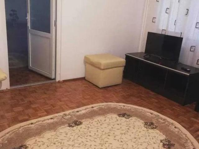 Apartament de inchiriat cu 2 camere Zona Podu Ros