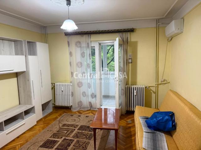 Apartament de închiriat cu 2 camere, Centru