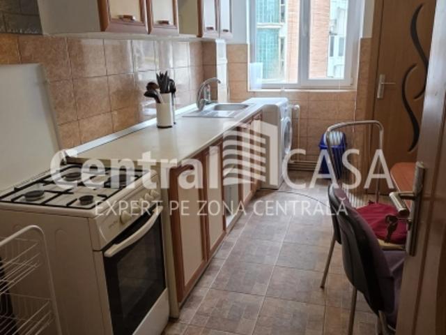 Apartament de închiriat cu 2 camere, Centru