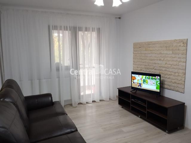 Apartament de închiriat cu 2 camere, Centru Civic