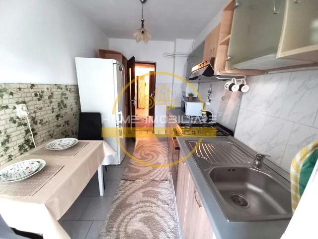 Apartament de inchiriat cu 2 camere Decomandat / Etajul 1/ 70mp/ zona Pacurari