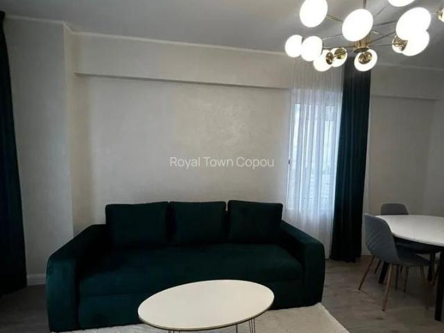 Apartament de inchiriat cu 2 camere decomandate Royal Town Iasi