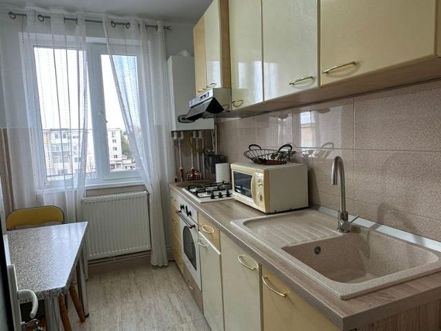 Apartament de închiriat cu 2 camere în zona Viziru 1