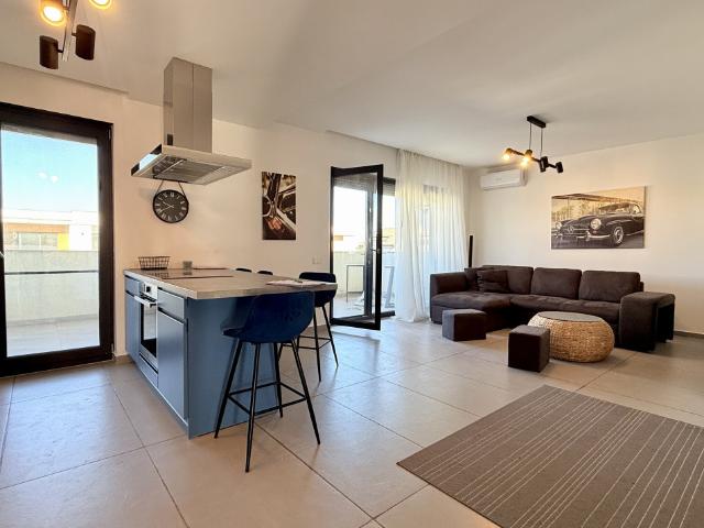 Apartament de inchiriat cu 3 camere, 98 mp utili Dumbravita