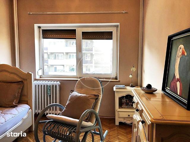 Apartament de inchiriat cu 3 camere Ultracentral, Oradea
