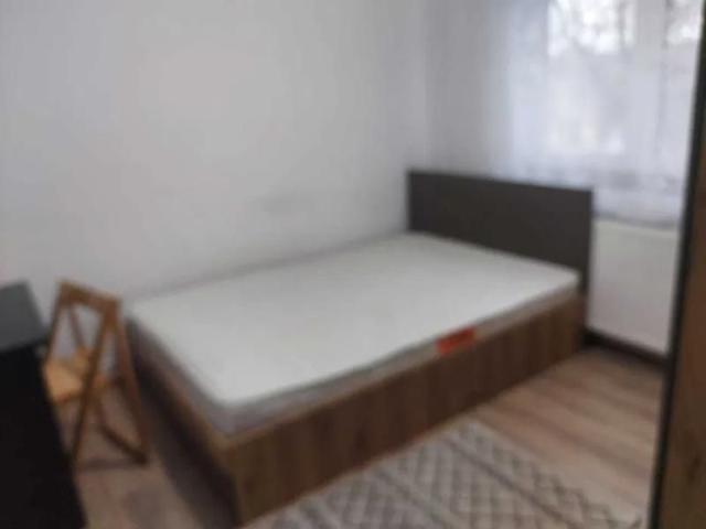 Apartament de inchiriat cu 3 camere Zona Alexandru cel Bun