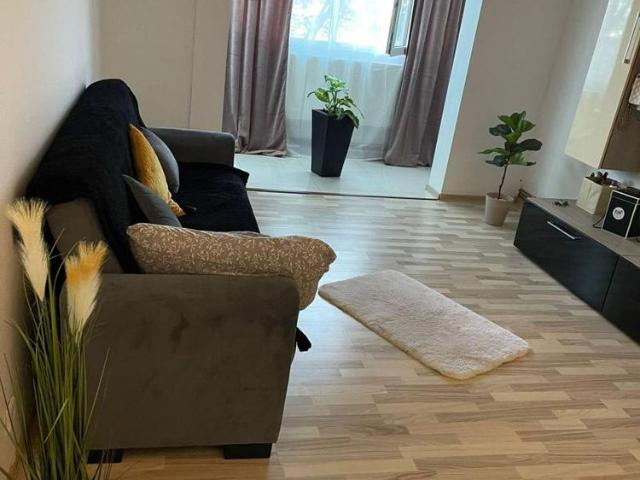 Apartament de inchiriat cu 3 camere Zona Dacia Iasi