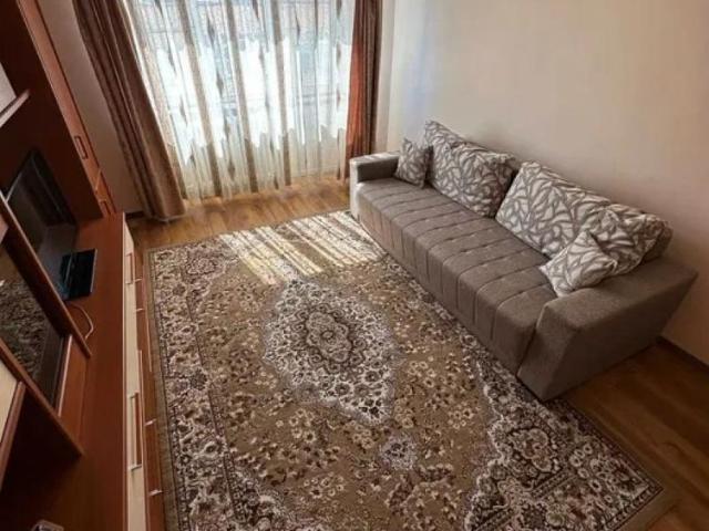 Apartament de inchiriat cu 3 camere Zona Pacurari