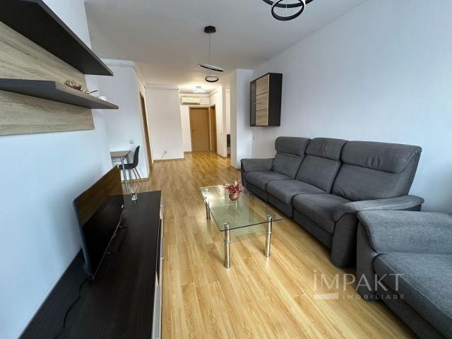 Apartament de inchiriat cu 3 camere,zona semicentrala!