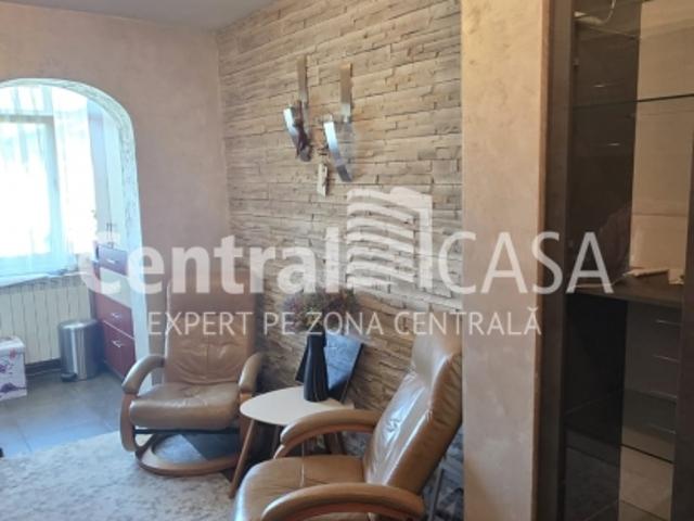 Apartament de închiriat cu 3 camere, Alexandru Cel Bun