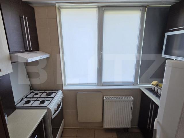 Apartament de inchiriat cu 3 camere, cartier Bradet
