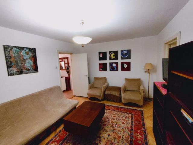 Apartament de inchiriat cu 3 camere Disponibil
