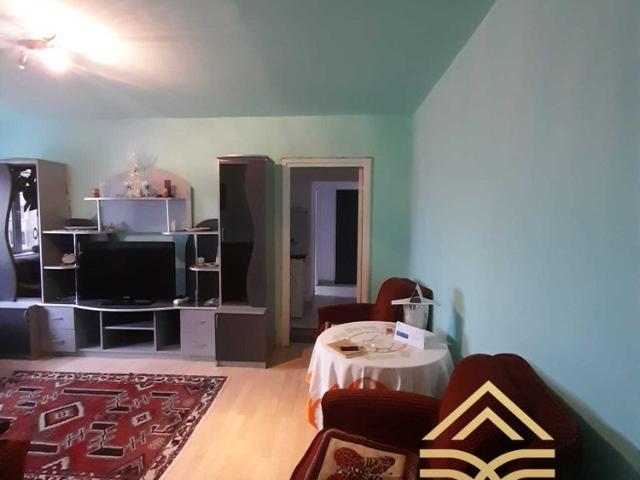 Apartament de inchiriat cu 3 camere in zona Rogerius Oradea