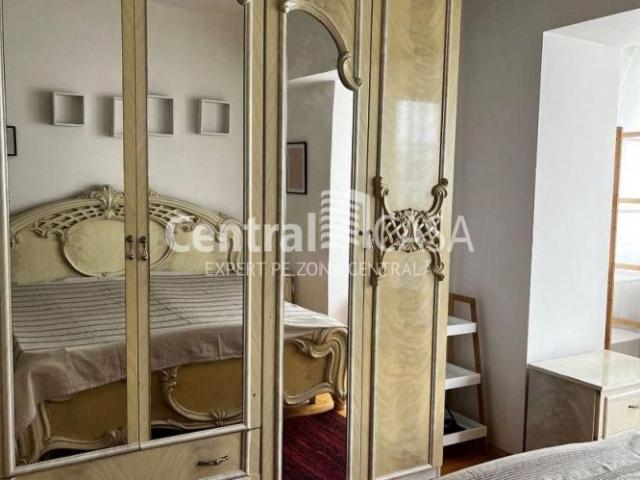 Apartament de închiriat cu 3 camere, Nicolina