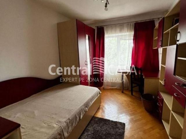 Apartament de inchiriat cu 3 camere, Nicolina