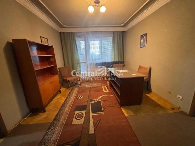Apartament de inchiriat cu 3 camere, Podu Ros