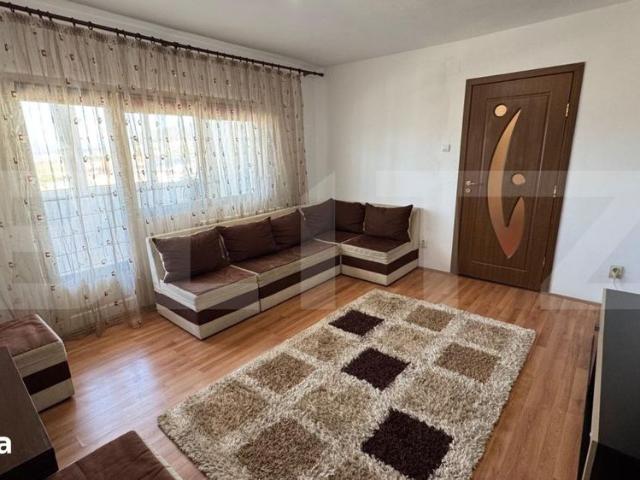 Apartament de inchiriat, cu trei camere, Calea Moldovei
