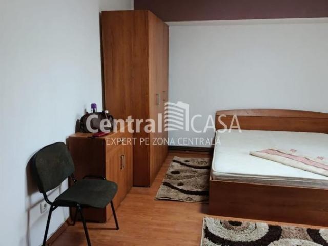 Apartament de închiriat cu o cameră, Centru Gara