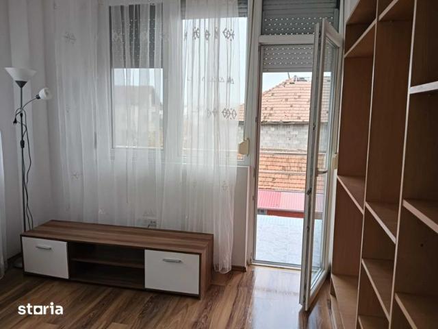 Apartament de inchiriat cu o camera cu centrala proprie pe gaz