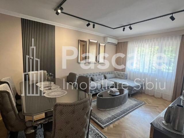 APARTAMENT DE INCHIRIAT, ELEGANT CU VEDERE CĂTRE PARCUL SUB ARINI