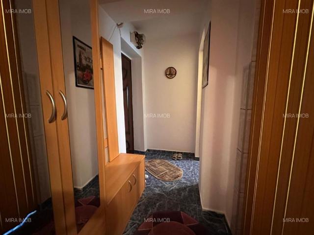 Apartament de închiriat | Etaj 2/4 | Mobilat și utilat | Centrala Termica
