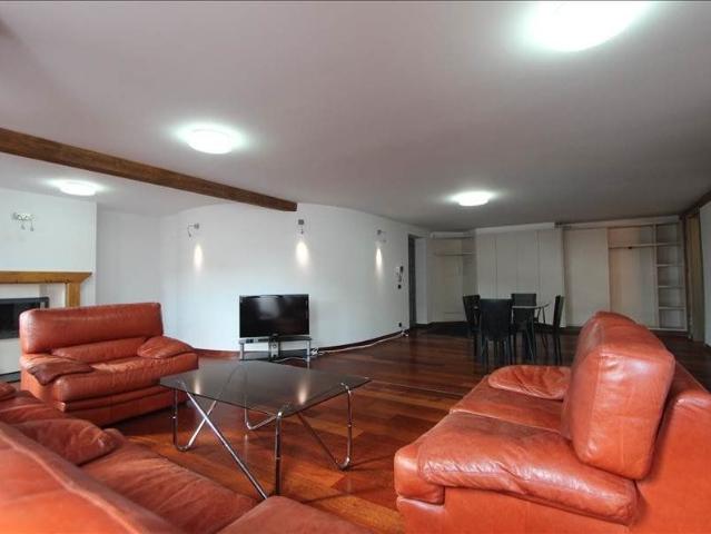 Apartament de închiriat în zona Piata Unirii